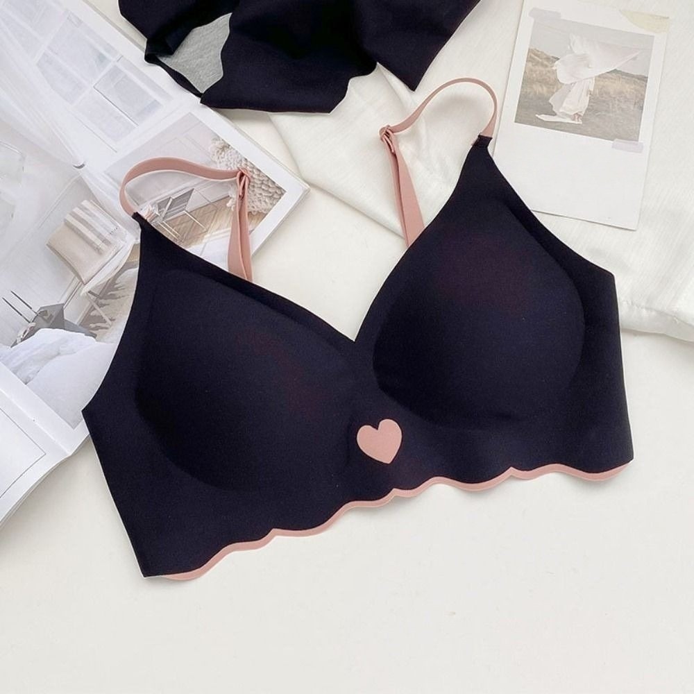 ソフトな着け心地で、体にフィットするワイヤレスブラ。衝撃吸収 - Bralette Wireless Soft のレビューと価格