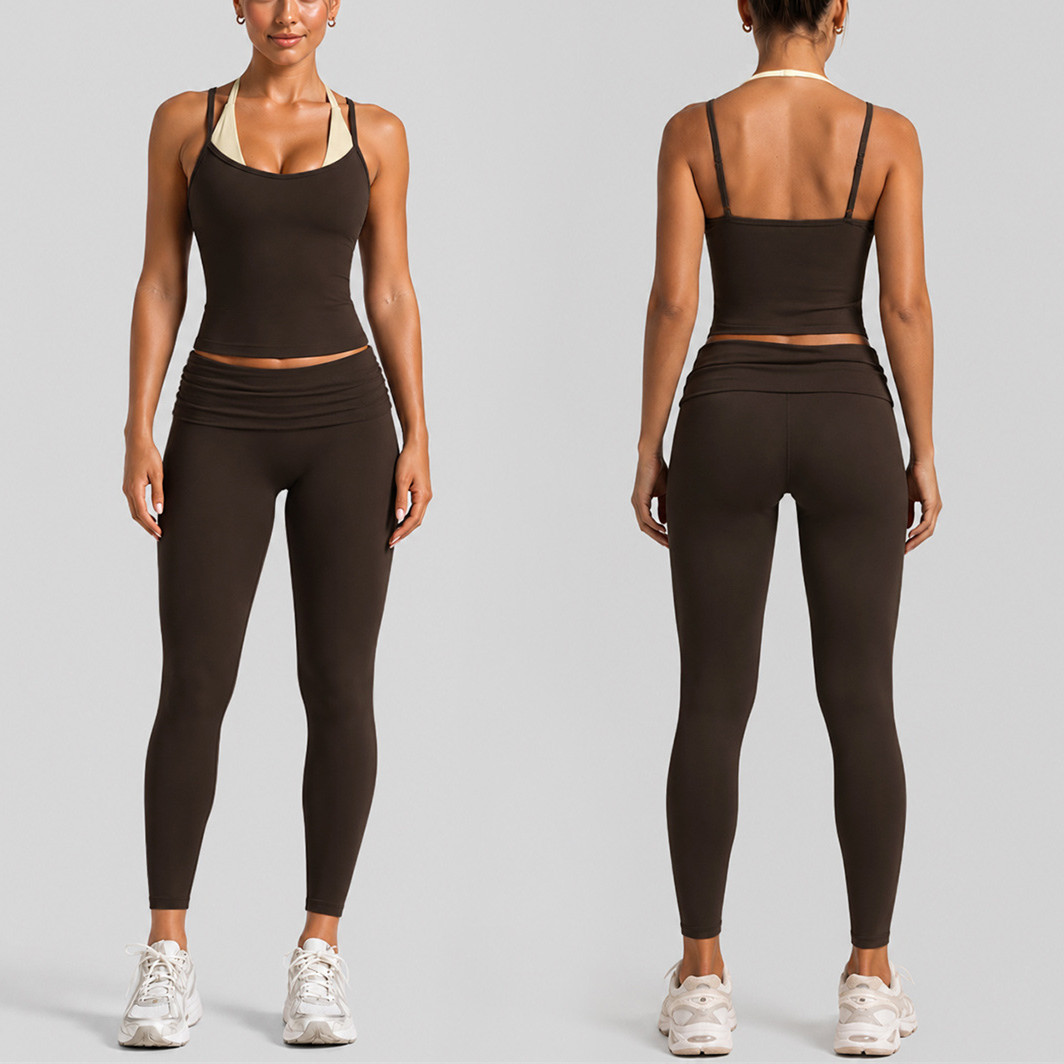 パッド入り レディース ドット柄 ホルターネック ダブルスト - Sports Bra High Impact のレビューと価格